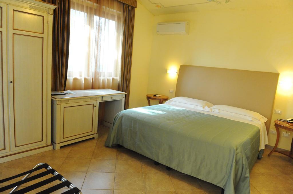 Hotel Saturno Fonte Pura 사투르니아 객실 사진
