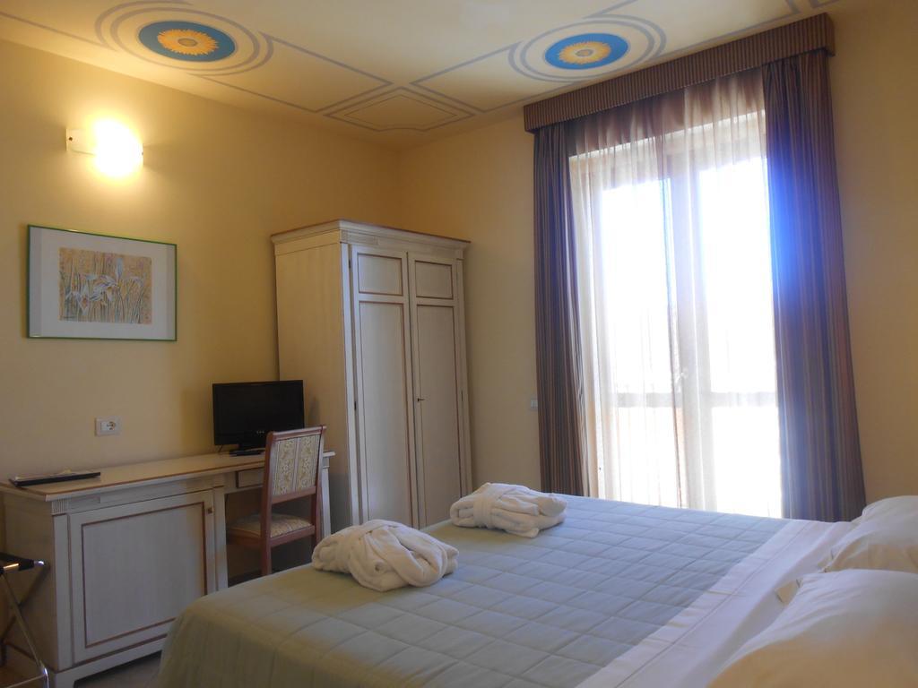 Hotel Saturno Fonte Pura 사투르니아 외부 사진