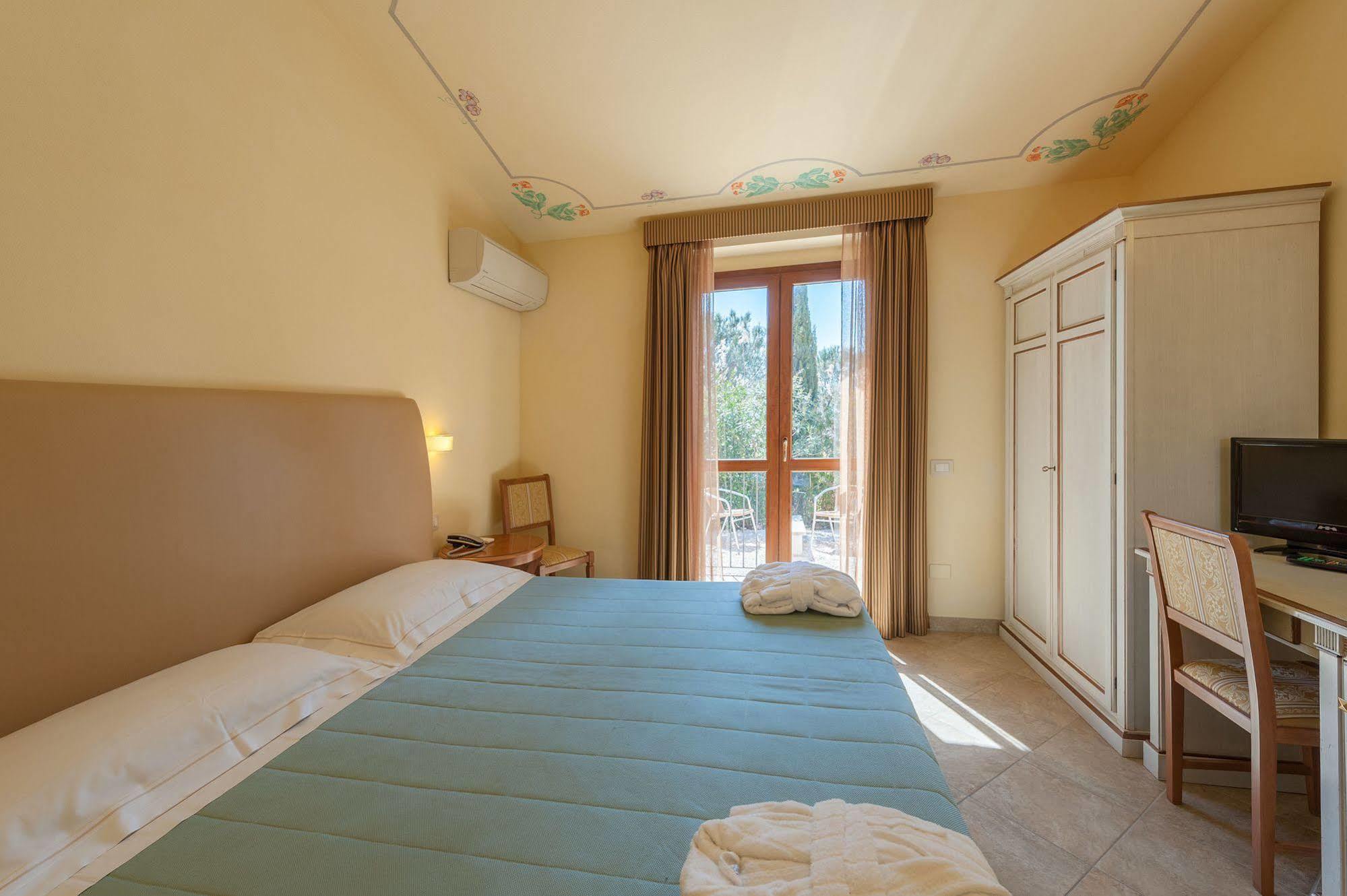 Hotel Saturno Fonte Pura 사투르니아 외부 사진